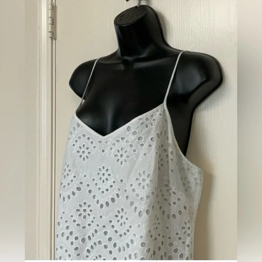 White House Black Market white ruffled eyelet peplum camisole -XL - Picture 2 of 5